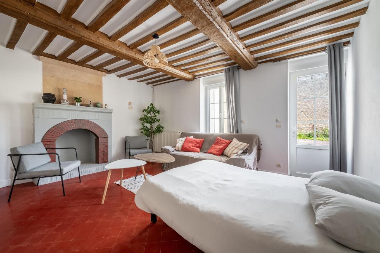 L'Escalier Rouge - Maison Renovee Avec Cour Luc-sur-Mer Kültér fotó